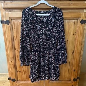White House Black Market Dress Long Sleeve Abstract Petal‎ Print Size 2